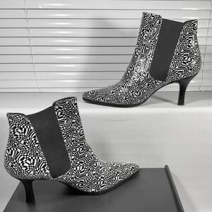 Chic Black and White Patterned Heeled Boots